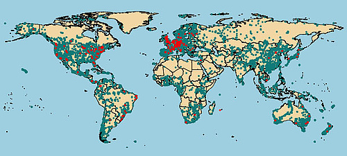 Die Grafik zeigt die 20.953 TRY Messorte weltweit (blau) und die Standorte der beitragenden Institutionen (rot; Bild: Jens Kattge/TRY).