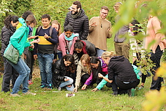 Participants of the summer school during an excursion to the Bad Lauchstädt field site (photo: Volker Hahn).