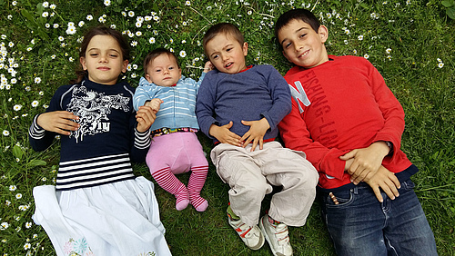 Older siblings may reduce the likelihood that their younger brothers or sisters develop behavioural problems.&nbsp; (Picture: Federica Amici)