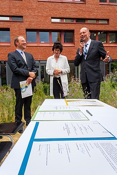 iDiv Director Prof Christian Wirth, Dr Eva-Maria Stange and Wolfgang Tiefensee. Photo: Stefan Bernhardt / iDiv