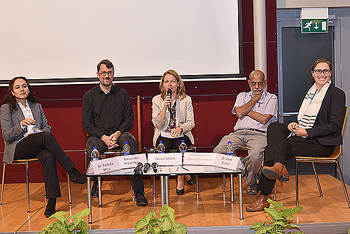 Anett Richter (rechts) beim deutsch-indischen Symposium zum Thema Wissenschaftskommunikation (Foto: Deutsche Botschaft Neu-Delhi)