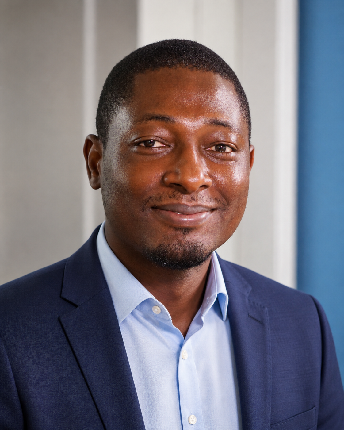 idiv-Portrait of Dr. Abubakar Bello
